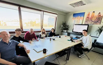 Queen's School of English